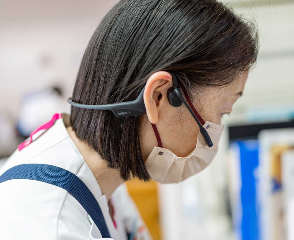 インカムの導入による業務効率化の加速